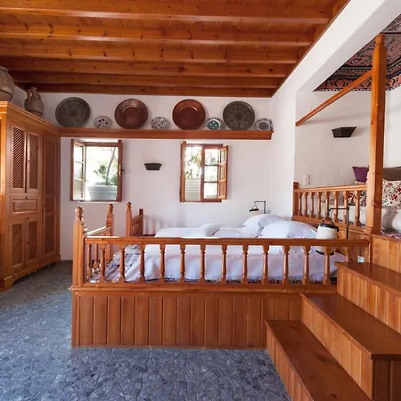 Melenos Art Boutique Lindos (Rhodes)